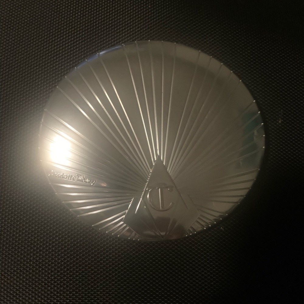 Charlotte Tilbury Superstar Glow Highlighter
